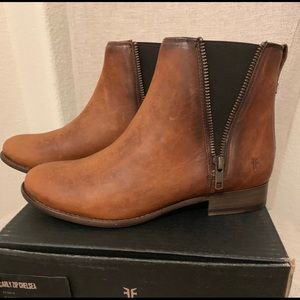 Frye Chelsea Boot